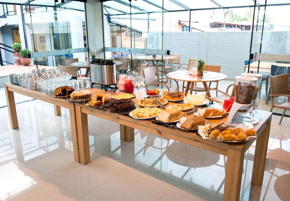 Clh Suites Bonito Centro מראה חיצוני תמונה